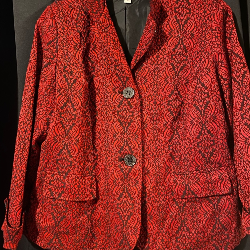 Red & black 3/4 length button up blazer